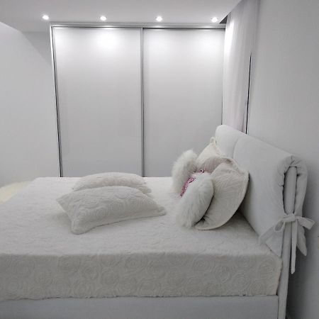 Despina'S Lux Apt Downtown Heraklion  ภายนอก รูปภาพ