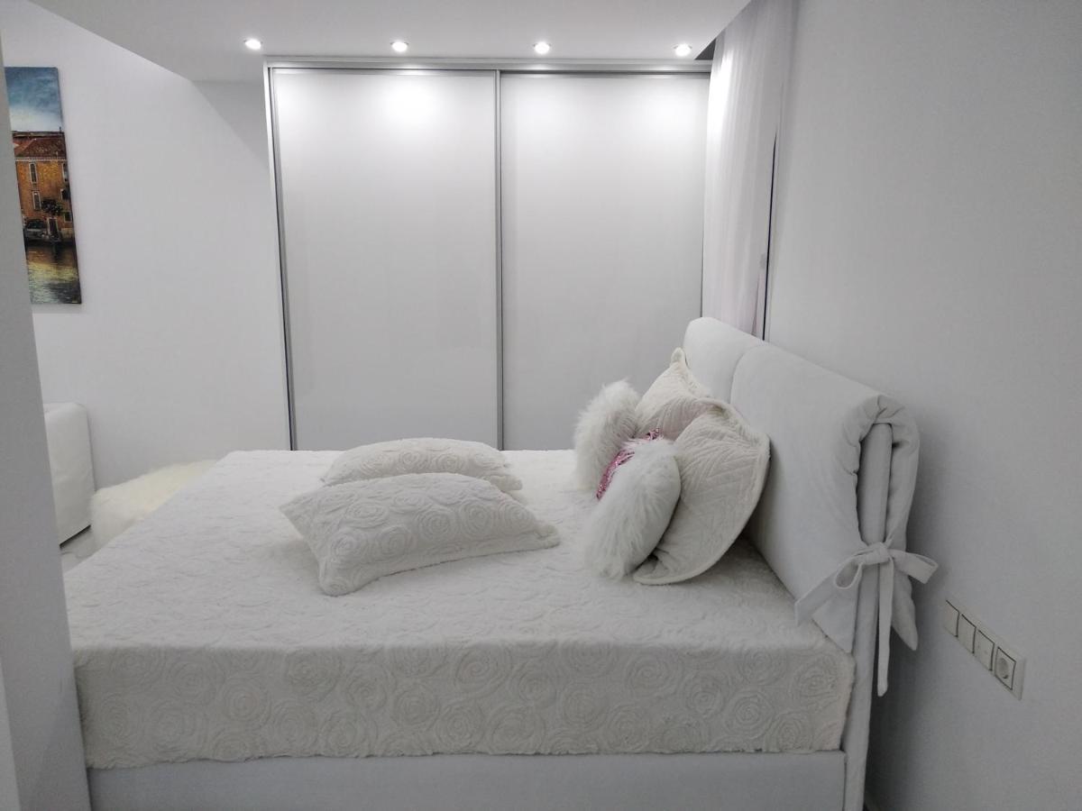 Despina'S Lux Apt Downtown Heraklion  ภายนอก รูปภาพ